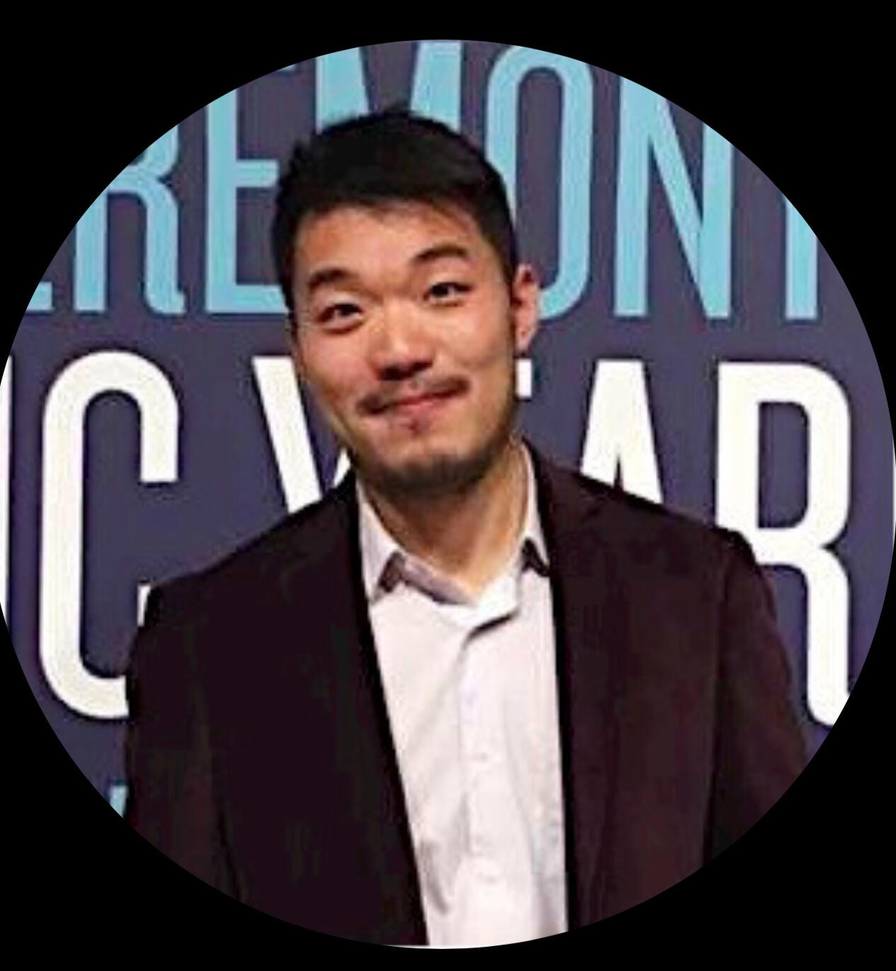 Emily LU Business Development & China Market Strategy Responsabile dello sviluppo commerciale e delle relazioni con i clienti in Italia. Con esperienza nel marketing cross-border e nella gestione di progetti tra Europa e Cina, si occupa di: sviluppo cli